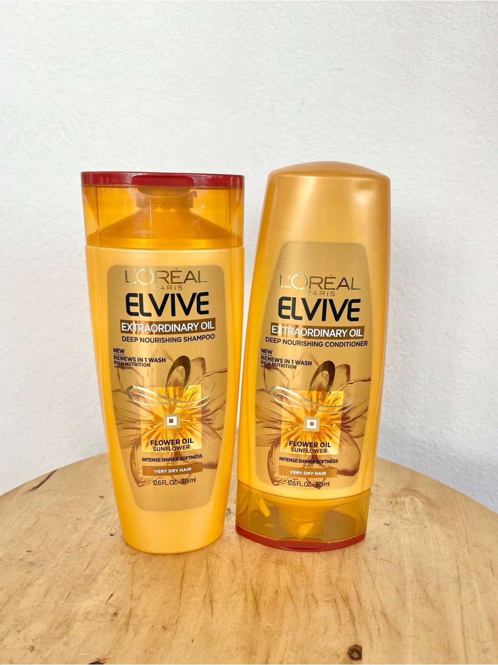 Elvive Extraordinary Oil Deep Nourishing Shampoo & Conditioner - Golden Yellow